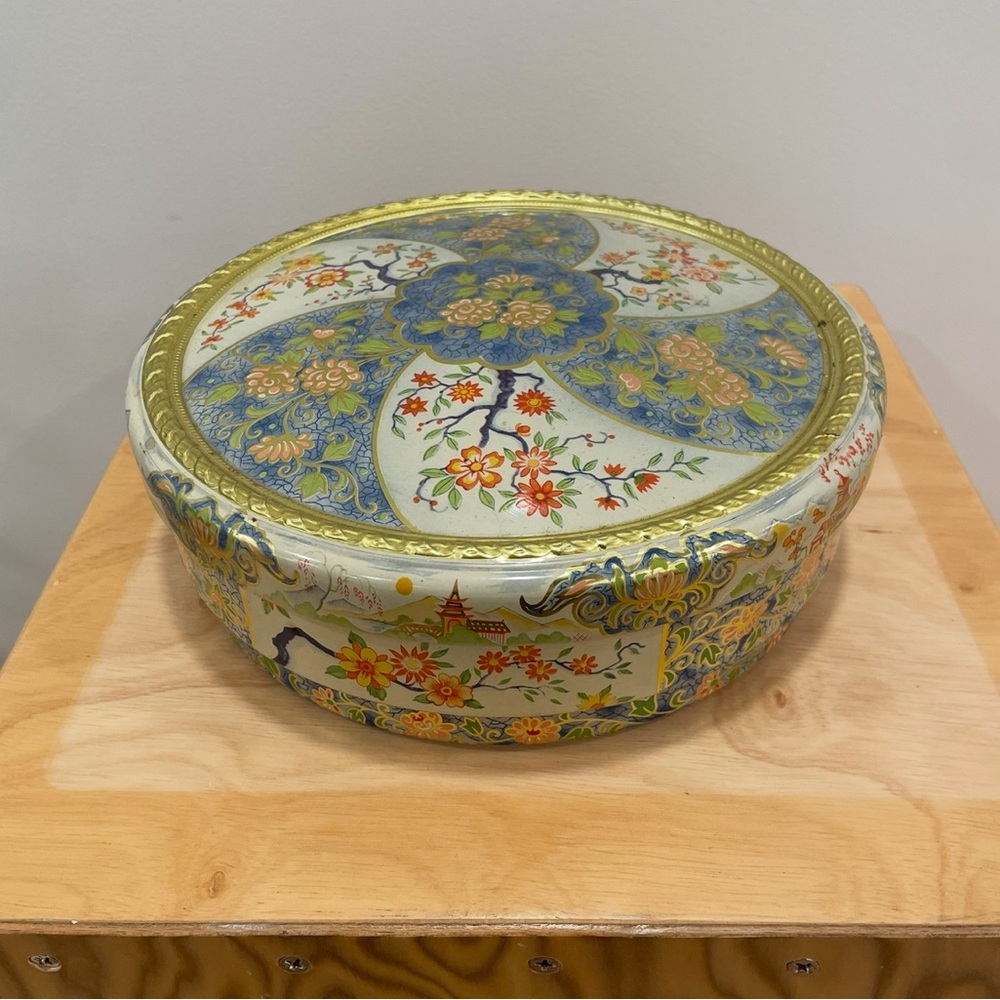 Vintage Holland Biscuit Tea Tin with Chinoserie Style Flowers